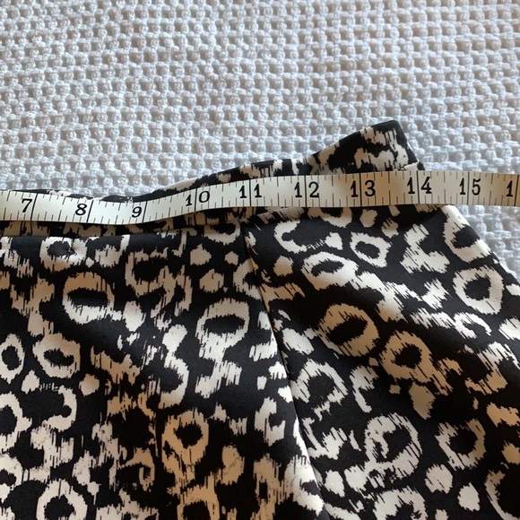 Cute Lily Rose Black and Cream Print Skater Skirt * Medium - Picture 2 of 6
